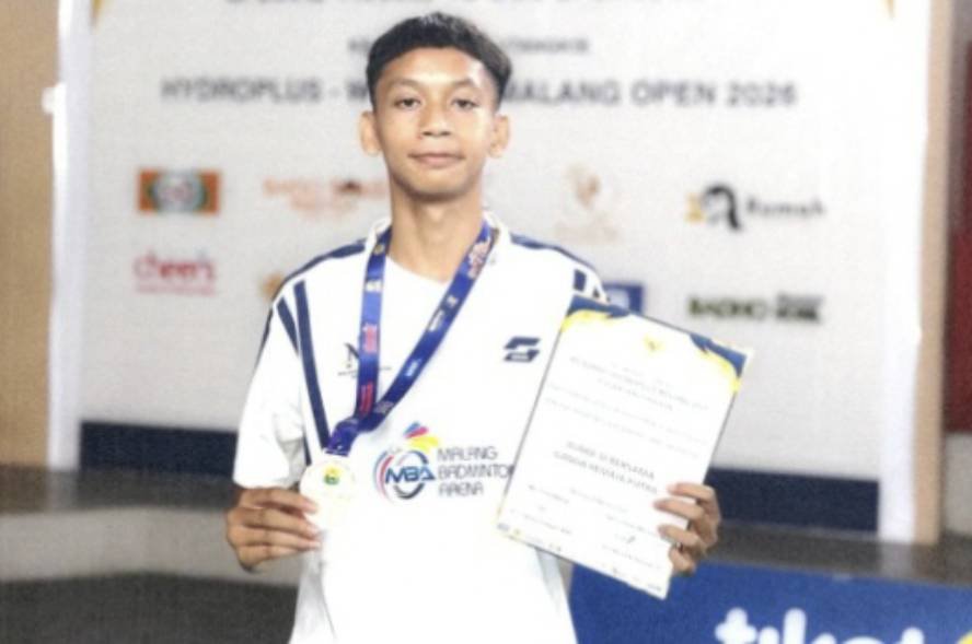 Siswa SMAN 6 Malang Adipura Saka Raih Juara 3 Kejurkot Badminton