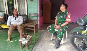 Babinsa dengar cerita warga