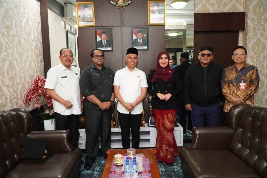 Ning Lia Kunjungi BPN Jatim Ning Lia Soroti Sengketa Lahan, BPN Jatim Siap Telusuri Dokumen