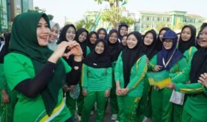 Kehadiran Anggota DPD RI Lia Istifhama, Disambut Antusias Santriwati Al-Fatimah