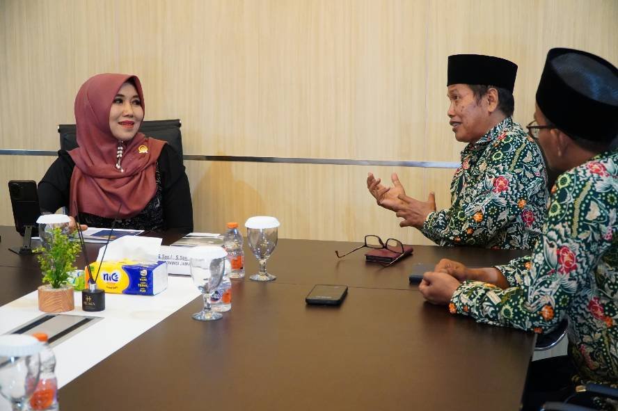Ning Lia terima aspiraai FKPQ Jatim Guru Ngaji Wadul Belum Terima Bantuan Provinsi, FKPQ Jatim Sampaikan Aspirasi ke Ning Lia