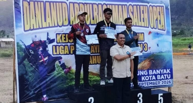 Mahasiswa ITN Malang Sabet Juara 1 Kejurda Paralayang Danlanud Abdulrachman Saleh Open