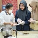 Cooking Class FIB UB Ajak Mahasiswa Kenali Budaya Jepang lewat Wagashi
