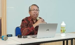 Ngopi SAM FSTeM UB, Prof. Amin Paparkan Inovasi Pupuk Organik Cair untuk Pertanian Berkelanjutan