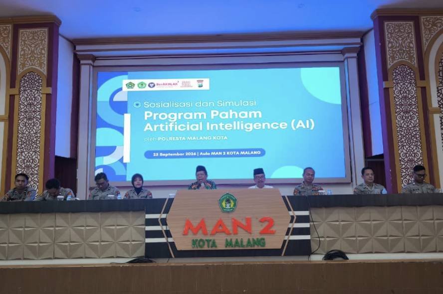 Polresta Malang Kota Edukasi Murid MAN 2 tentang AI dan Etika Digital