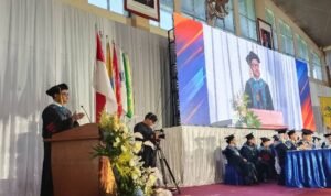 Rektor Ma Chung 306 Lulusan Universitas Ma Chung Dikukuhkan, Angkatan Pertama D3 Optometri Resmi Wisuda