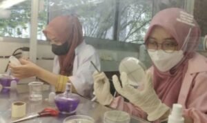 Reni Ustiatik Dosen FBiPK UB Kembangkan Inovasi Berbasis Bakteri Lokal