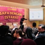 Grand Mercure Malang Mirama Gandeng Omah Gembira Gelar Kelas Bahasa Isyarat