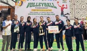 Tim Bola Voli Putri SMAN 1 Turen SMAN 1 Turen Tembus Empat Besar Volleyball Tournament UNISMA