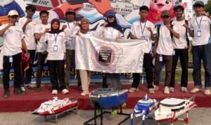 Tim Mahasiswa UMM Raih Best Poster di Kontes Kapal Indonesia 2026