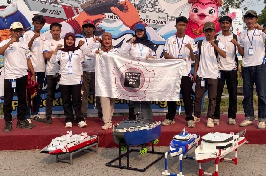 Tim Mekatronic UMM Tim Mahasiswa UMM Raih Best Poster di Kontes Kapal Indonesia 2026