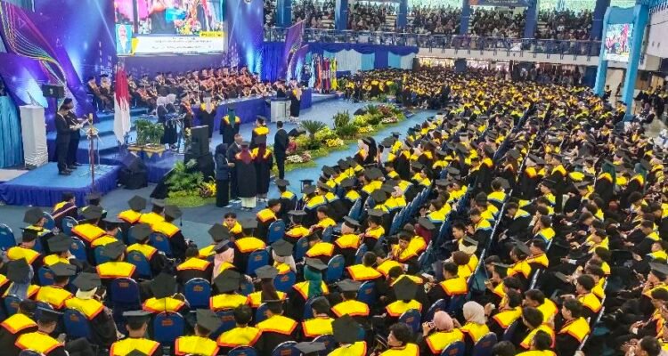 Wisuda ke-74 Polinema, 998 Lulusan Siap Berkontribusi untuk Bangsa