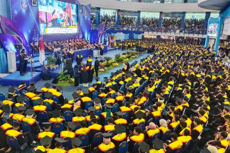 Wisuda Polinema Wisuda ke-74 Polinema, 998 Lulusan Siap Berkontribusi untuk Bangsa