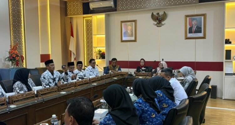 PGRI Sidoarjo Adukan Pembatasan Masa Jabatan Kepala Sekolah ke Komisi E DPRD Jatim