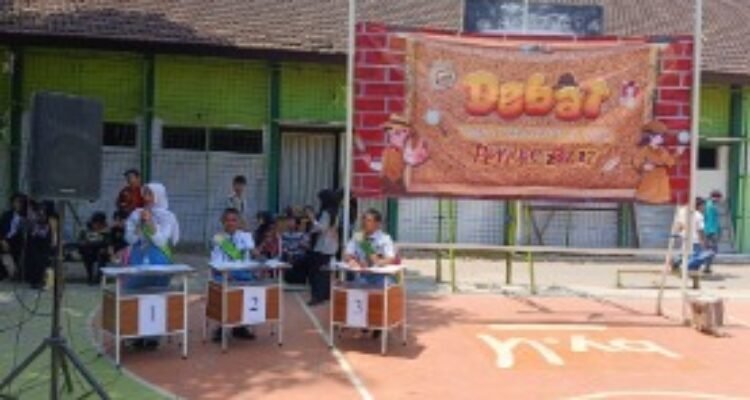 Debat Calon Ketua OSIS dan MPK SMAN 6 Kota Malang Utamakan Gagasan, Bukan Adu Argumen