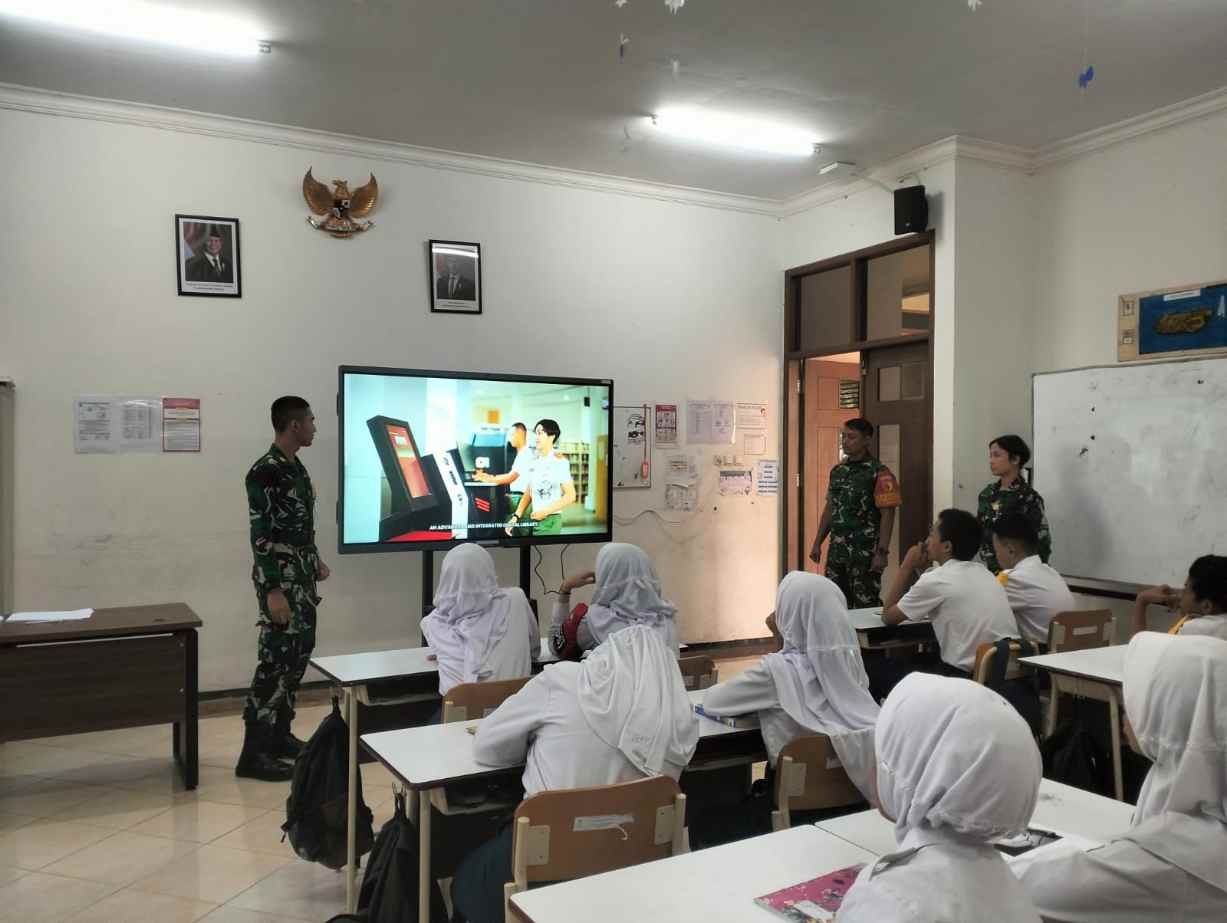 Dampingi Kadet UNHAN RI di Tlogowaru, Babinsa Kedungkandang Perkuat Sinergi Pendidikan
