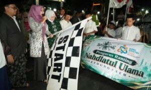 Ning Lia Berangkatkan Kirab Hari Santri di Probolinggo