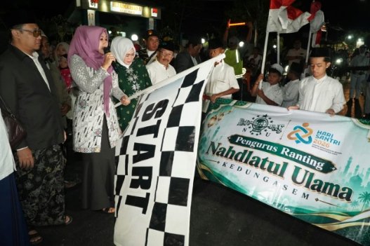 Ning Lia lepas Kirab Hari Santri Ning Lia Berangkatkan Kirab Hari Santri di Probolinggo
