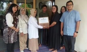 Kopmen SBW Malang Sampaikan Santunan Duka untuk Agustina Ekawati