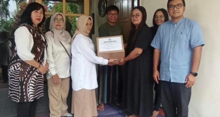 Kopmen SBW Malang Sampaikan Santunan Duka untuk Agustina Ekawati