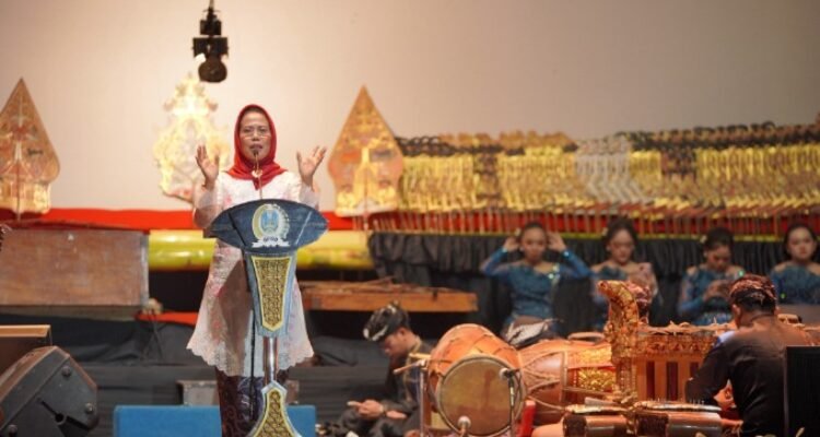 Sri Untari Apresiasi Gelaran Wayang Kulit Hari Jadi Jatim, UMKM Ikut Ketiban Rezeki